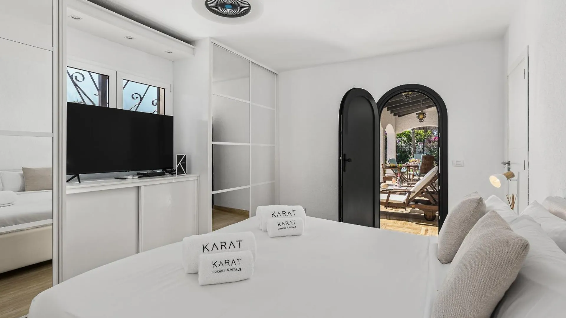אדחה Karat Villa La Armonia
