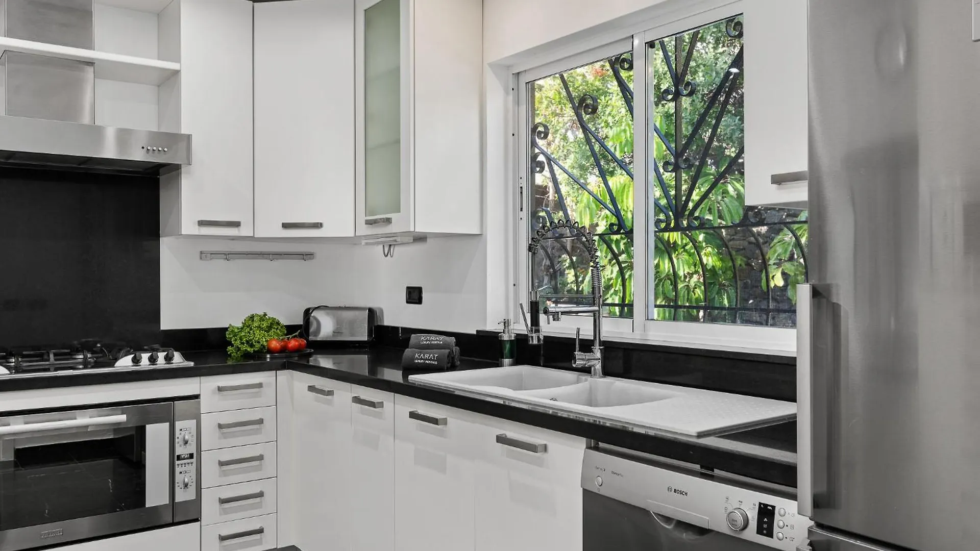 אדחה Karat Villa La Armonia