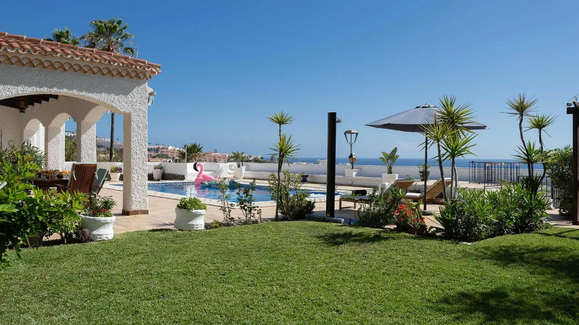 אדחה Karat Villa La Armonia